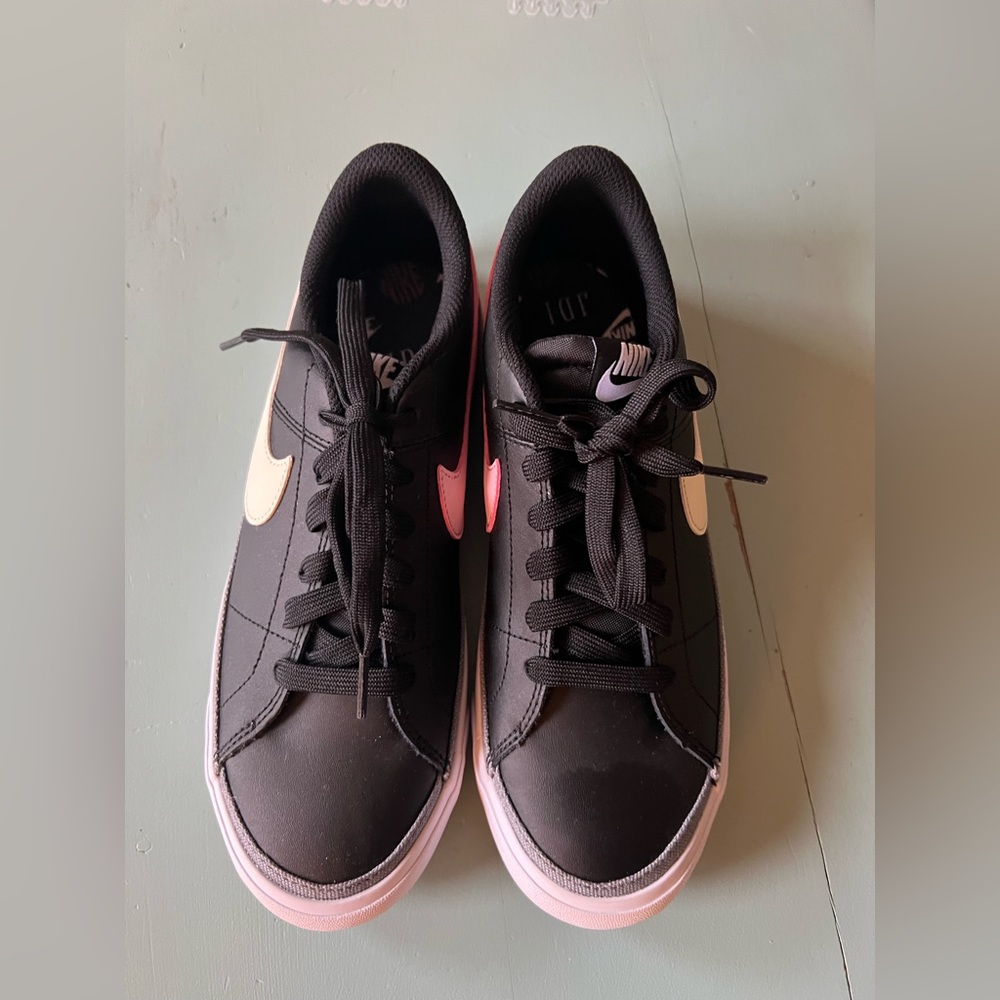 Nike shoes size 5Y